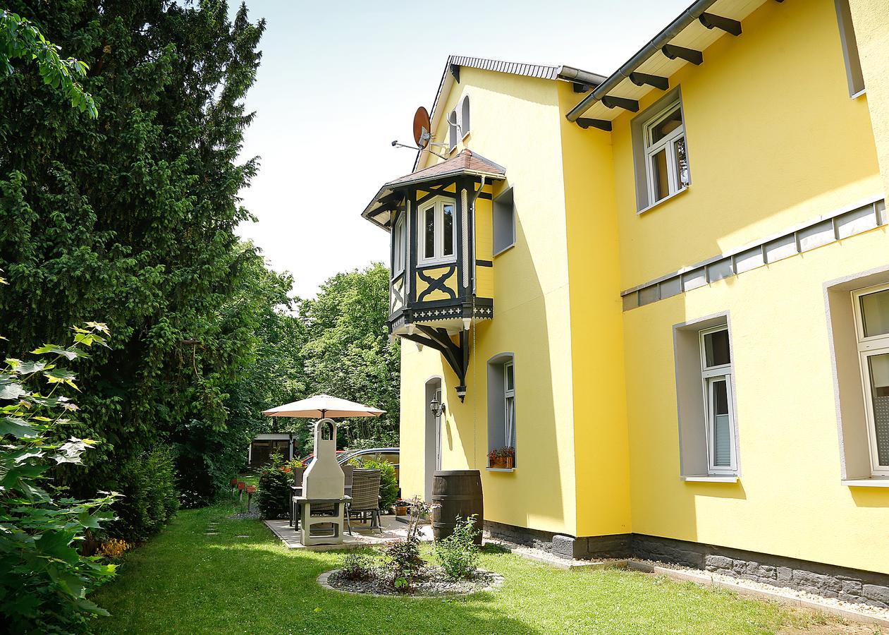 Haus Eveline - Ferienwohnungen Unterhalb Der Wartburg - Eisenach Bagian luar foto